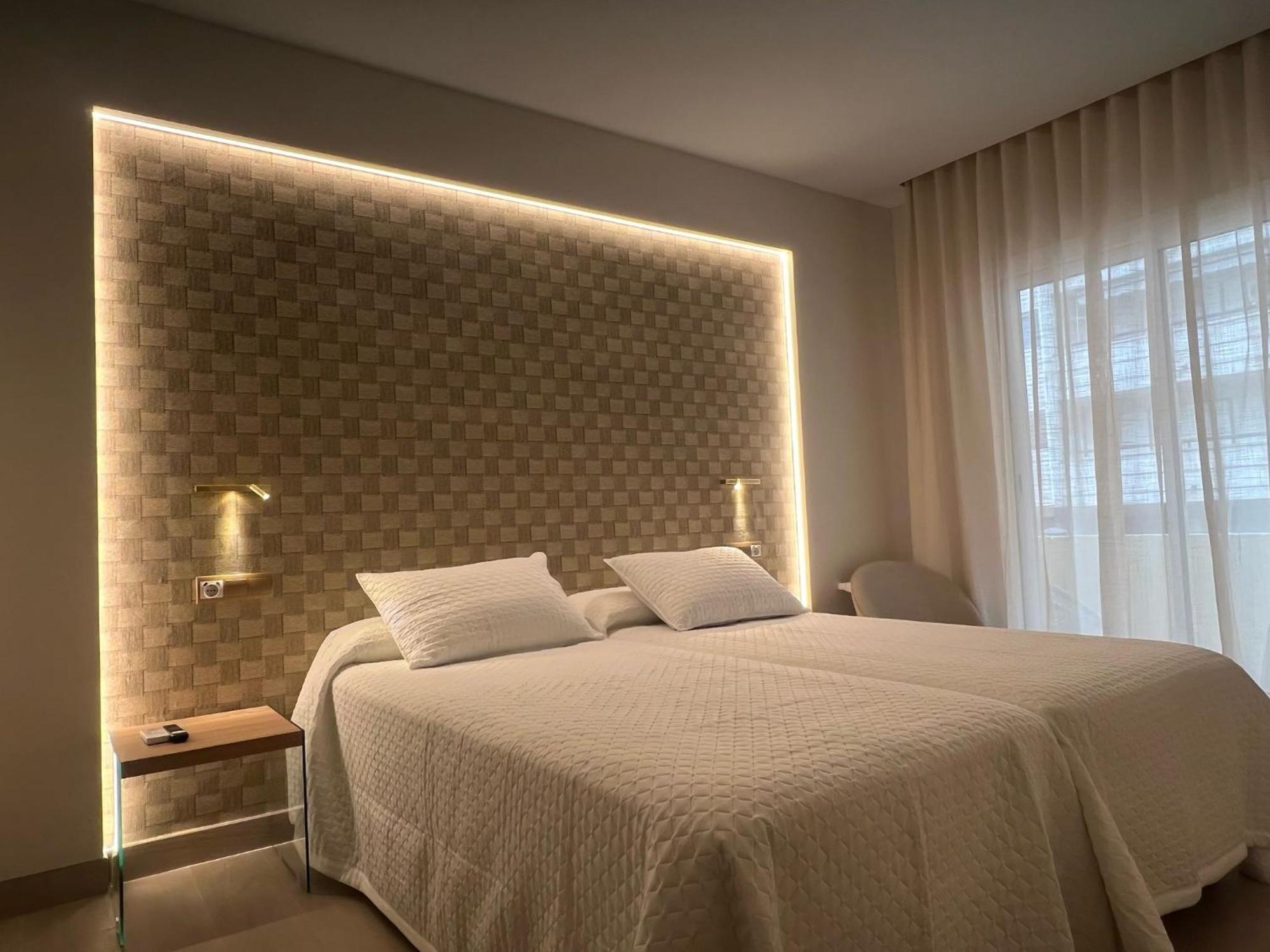 Hotel Restaurant Llansola Sant Carlos de la Ràpita Dış mekan fotoğraf