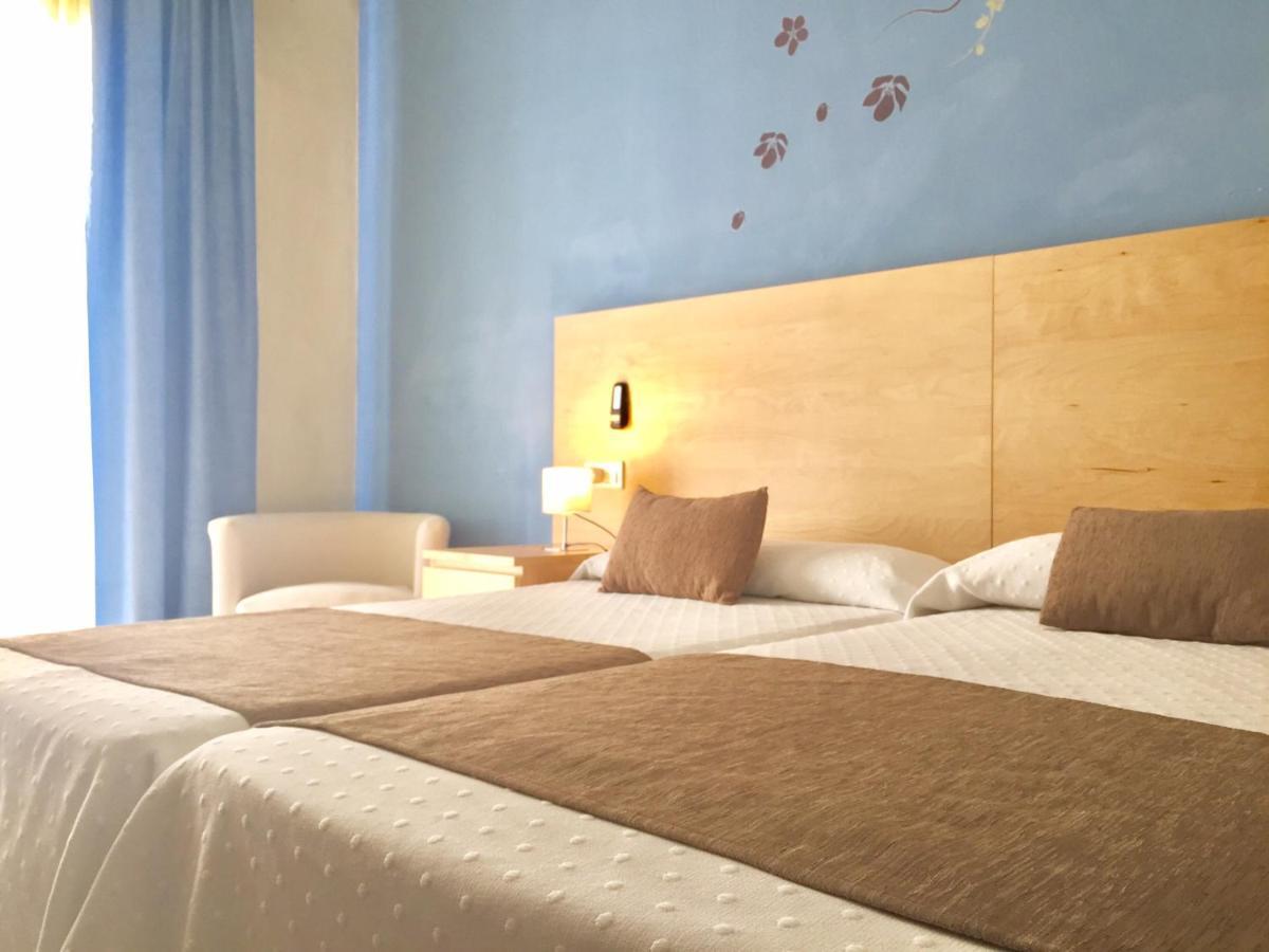 Hotel Restaurant Llansola Sant Carlos de la Ràpita Dış mekan fotoğraf