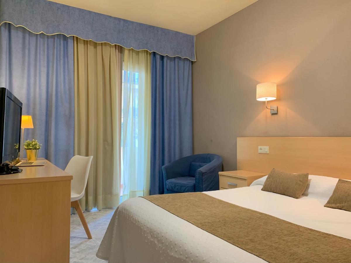 Hotel Restaurant Llansola Sant Carlos de la Ràpita Dış mekan fotoğraf