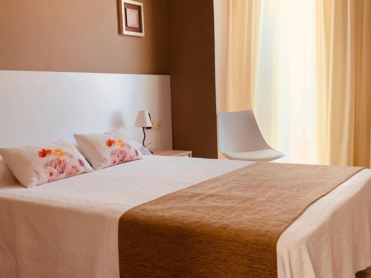 Hotel Restaurant Llansola Sant Carlos de la Ràpita Dış mekan fotoğraf