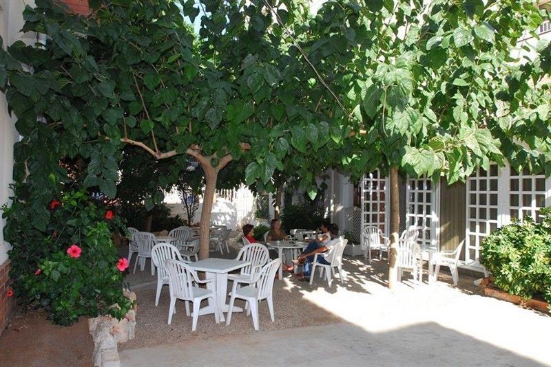 Hotel Restaurant Llansola Sant Carlos de la Ràpita Dış mekan fotoğraf