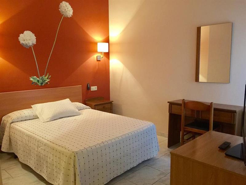Hotel Restaurant Llansola Sant Carlos de la Ràpita Dış mekan fotoğraf