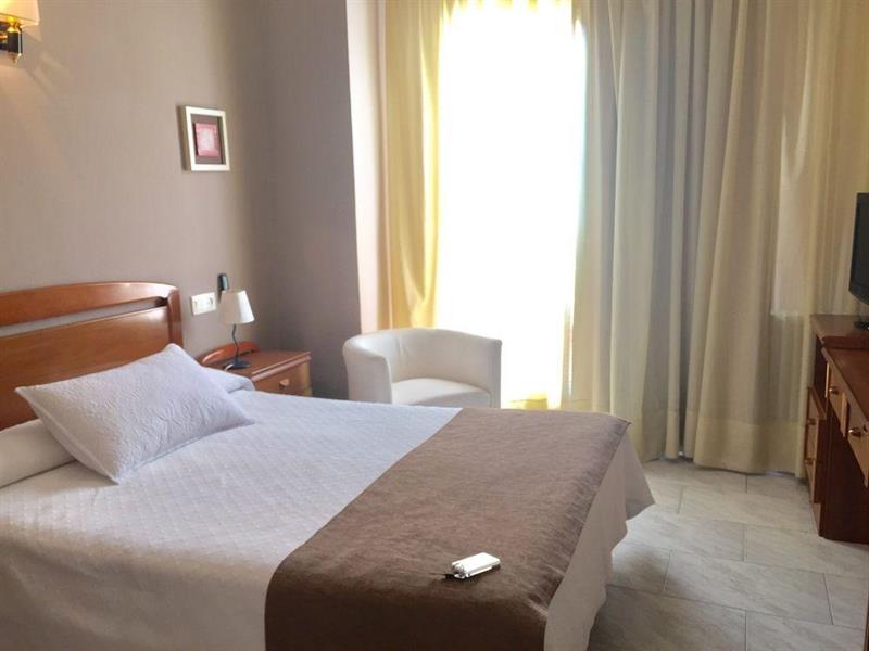 Hotel Restaurant Llansola Sant Carlos de la Ràpita Dış mekan fotoğraf