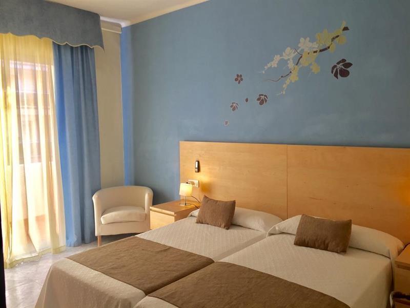 Hotel Restaurant Llansola Sant Carlos de la Ràpita Dış mekan fotoğraf